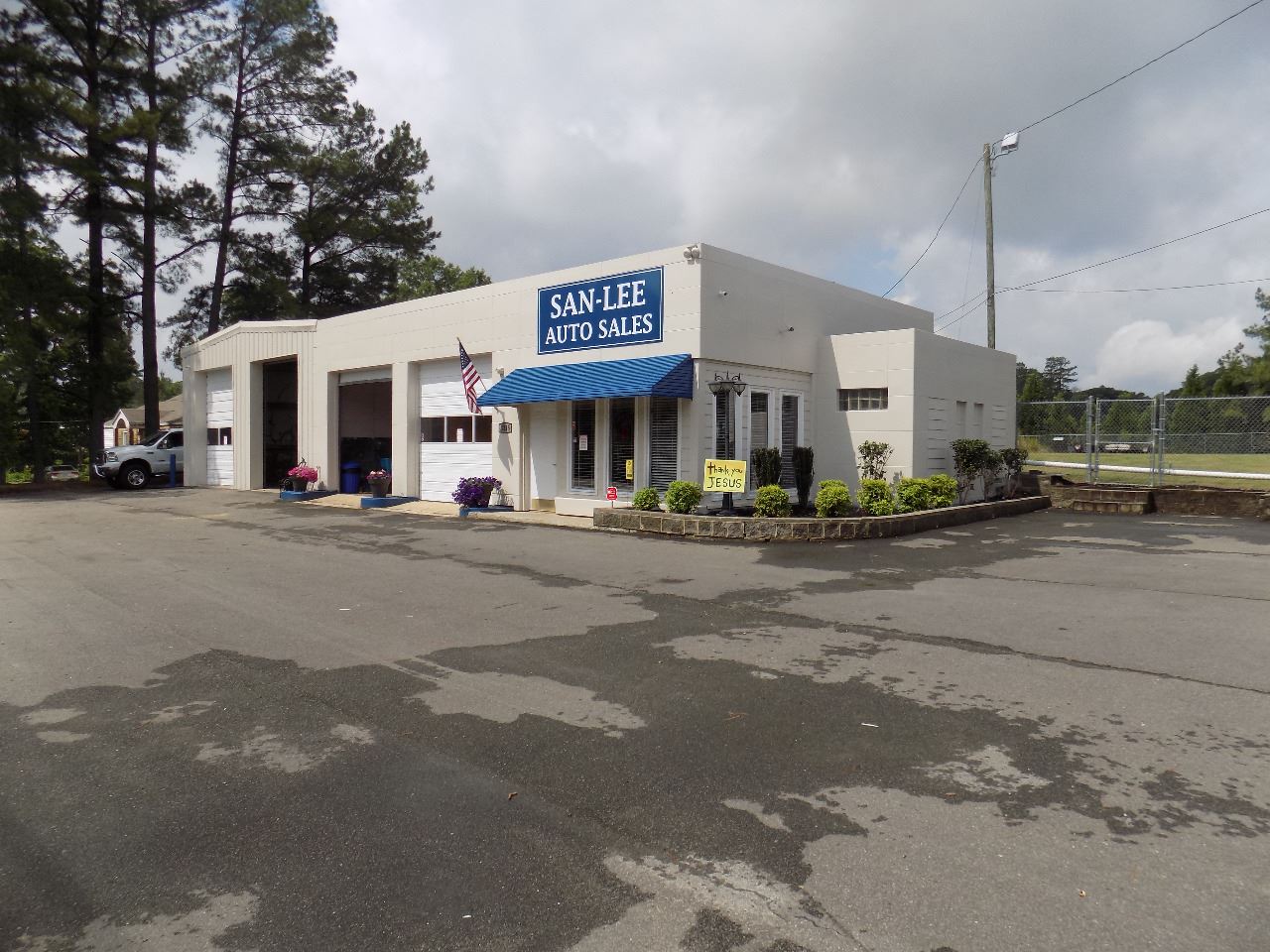 About San-Lee Auto Sales in Sanford, NC